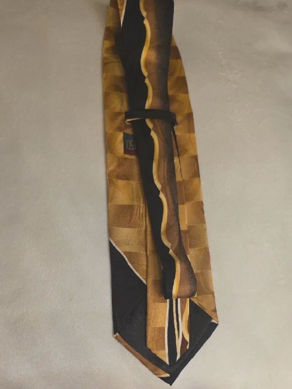 Dino bassi Hand Made Men's Black & Gold Geometric Silk Tie 4 Inches Wide